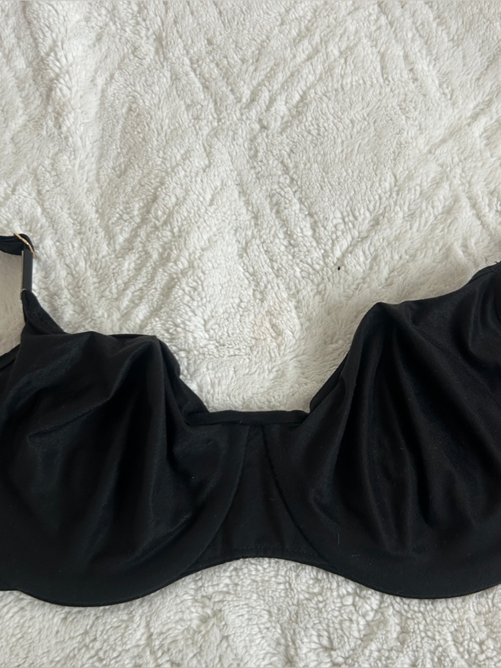 Victorias secret. Incredible unlined demi in black